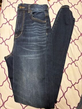 American Eagle Outfitters Women’s Skinny Jeans - Dark Blue Wash